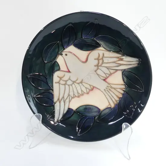 A Moorcroft year plate 1993,  Dove pattern, numbered 205/500,